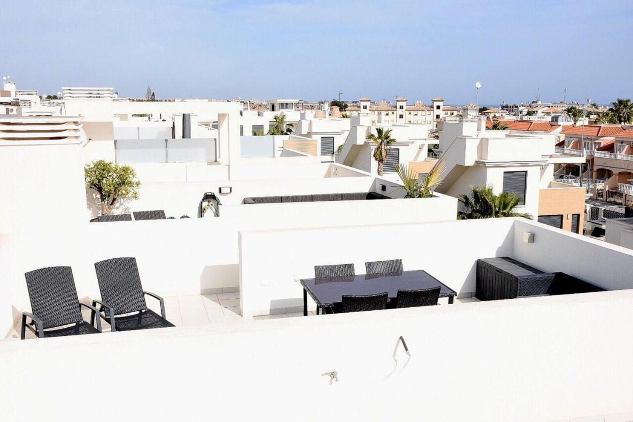 Готель La Zenia Beach Bungalow Оріуела Екстер'єр фото