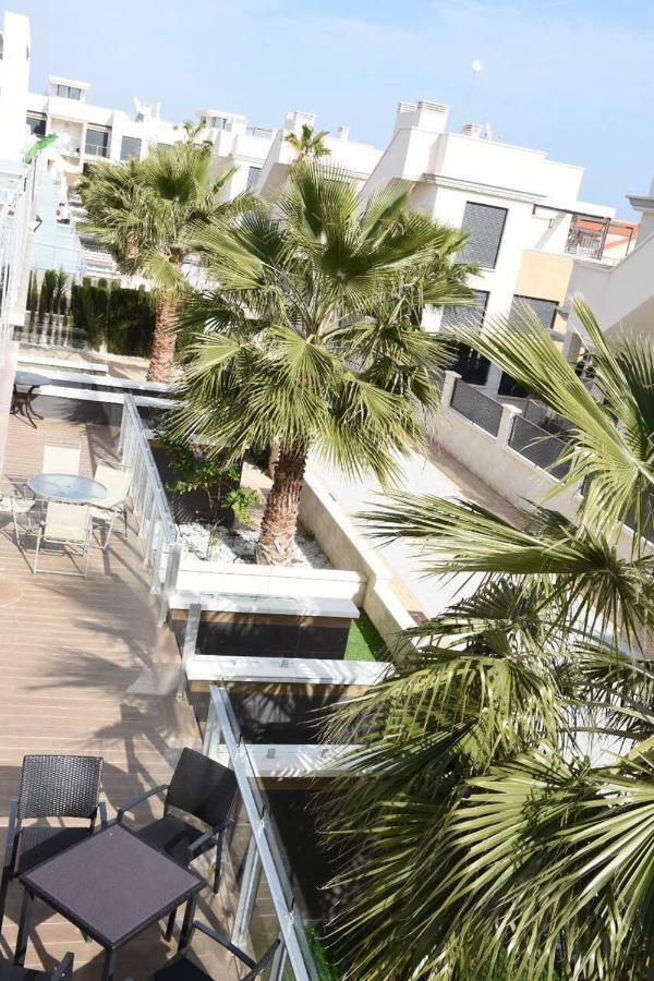 Готель La Zenia Beach Bungalow Оріуела Екстер'єр фото