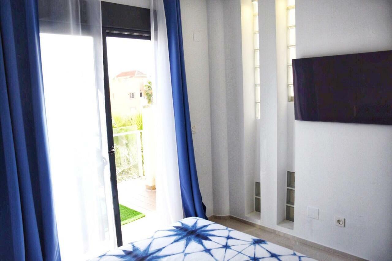 Готель La Zenia Beach Bungalow Оріуела Екстер'єр фото