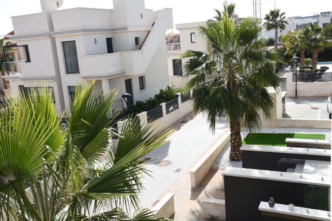 Готель La Zenia Beach Bungalow Оріуела Екстер'єр фото